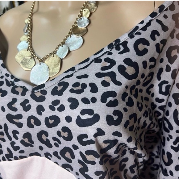 Leopard Print Women's Top - Picture 3 of 13